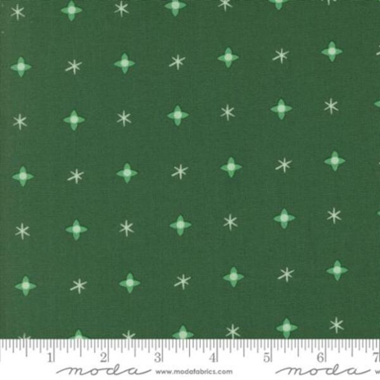 Christmas Star in Pine (37135 19) | Tiny Christmas | Lizzy House | Moda